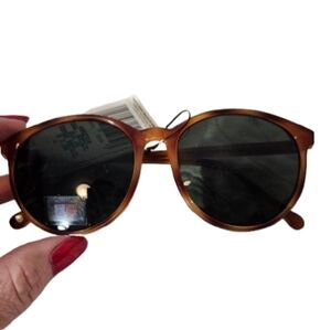 Foster Grant Vintage Stylish Brown Round Sunglasses